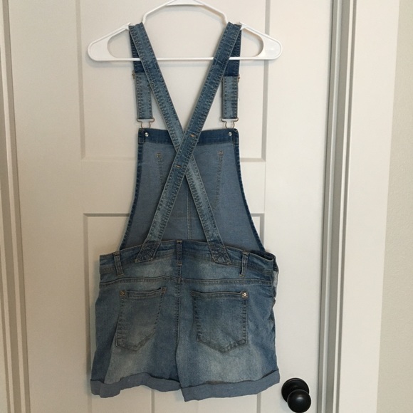 Short Overalls - Picture 2 of 3